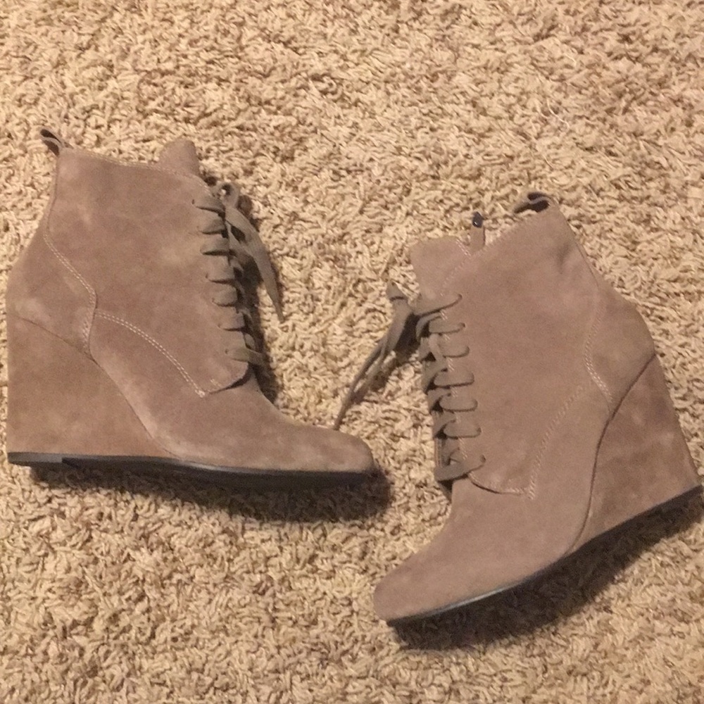 Dolce Vita ankle boots